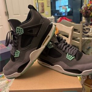Jordan 4 Green Glows sz 13 used mint replacement box